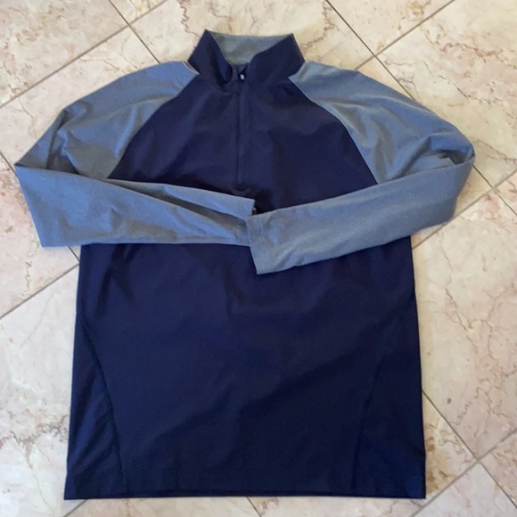 Cutter & Buck 1/2 zip pull over - Picture 9 of 11